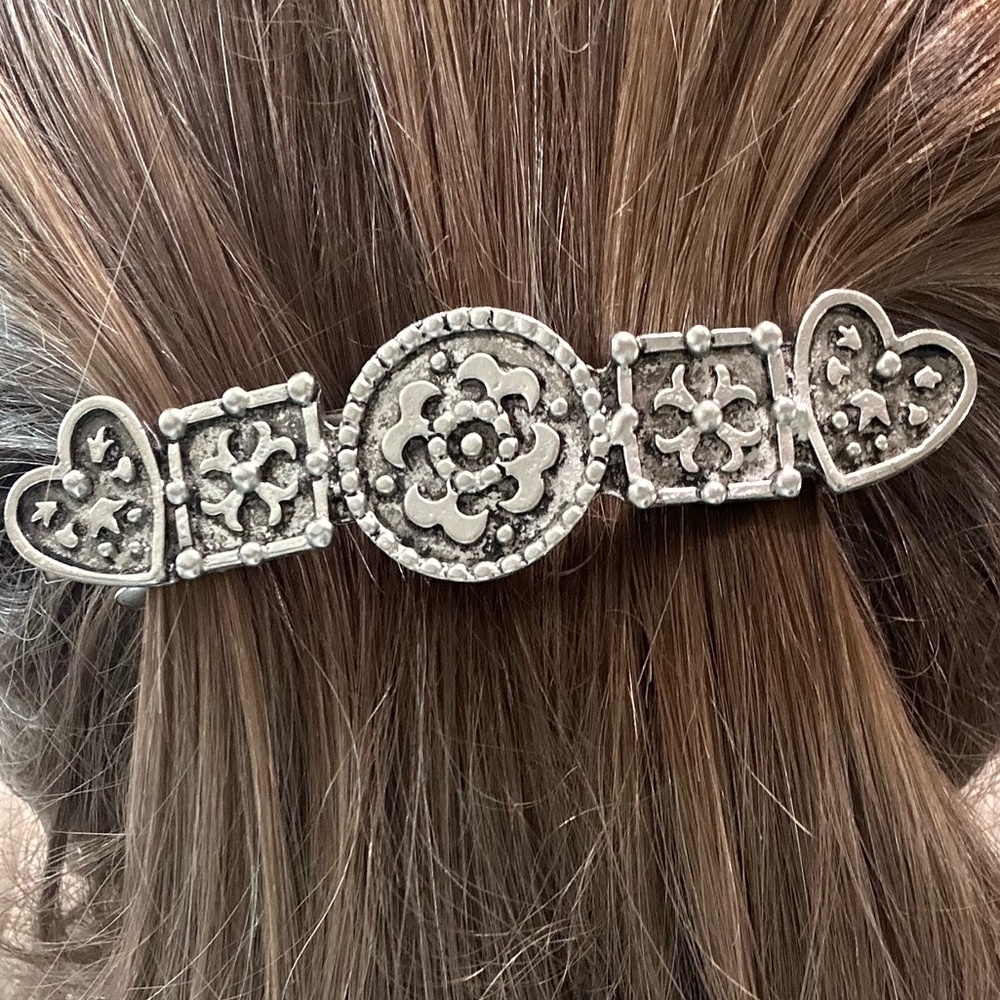 Silver Floral Heart Hair Barrette - Women Accessories